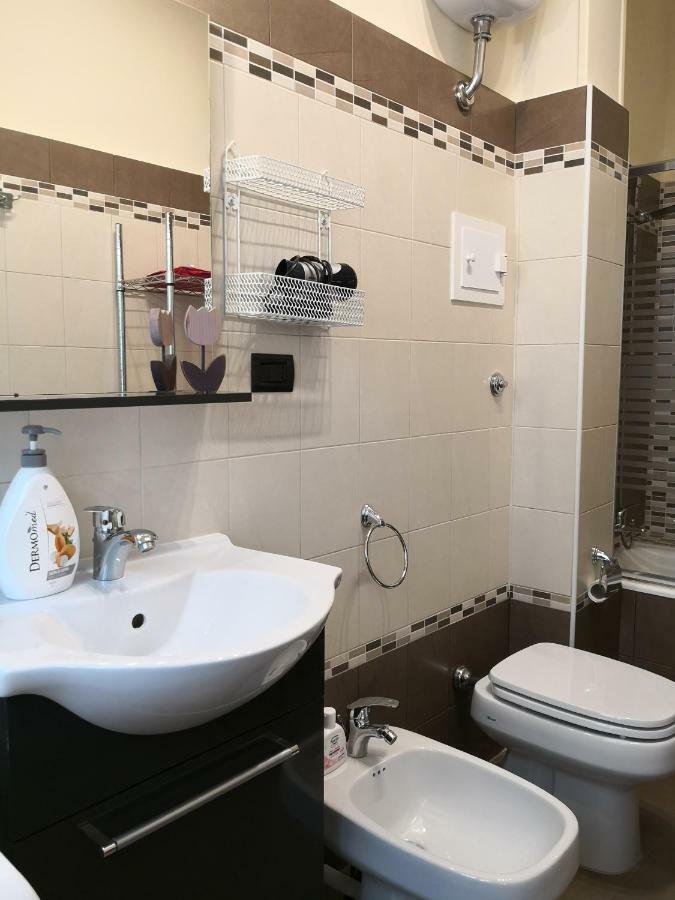 Corso Italia 83 Apartment Taranto Luaran gambar
